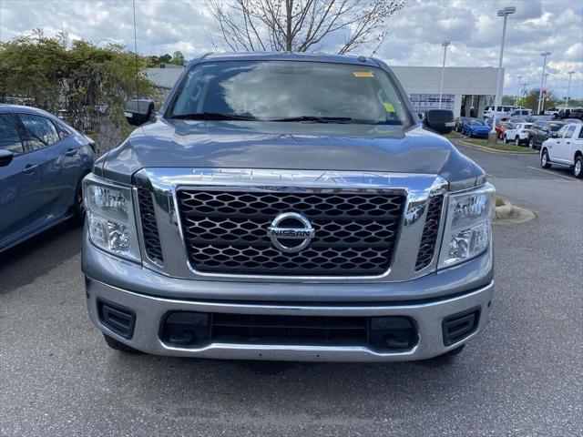 2018 Nissan TITAN SV