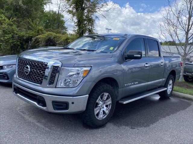 2018 Nissan TITAN SV