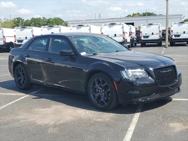 2022 Chrysler 300 Touring