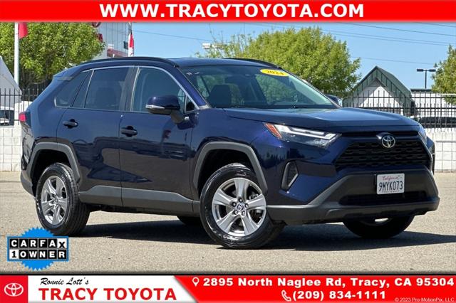 2024 Toyota RAV4 XLE's photo