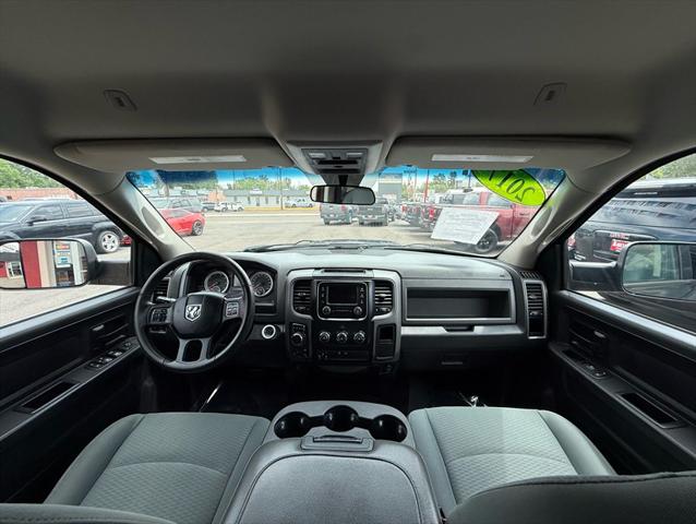 2017 Ram 1500 Express Crew Cab 4x4 5'7" Box