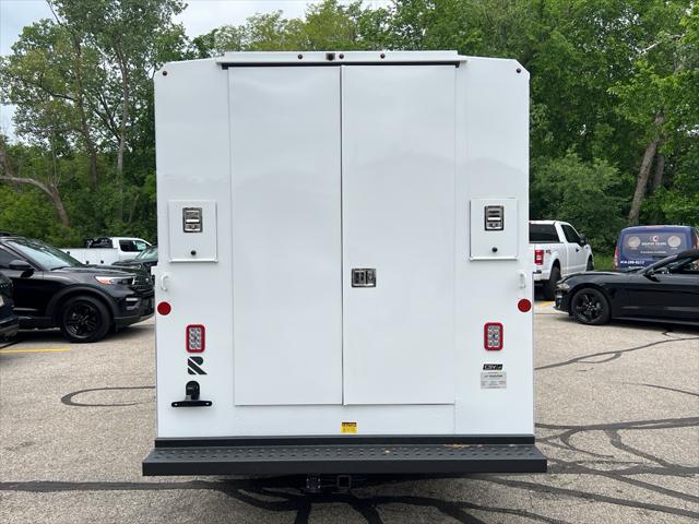2025 Ford E-350 Cutaway Base