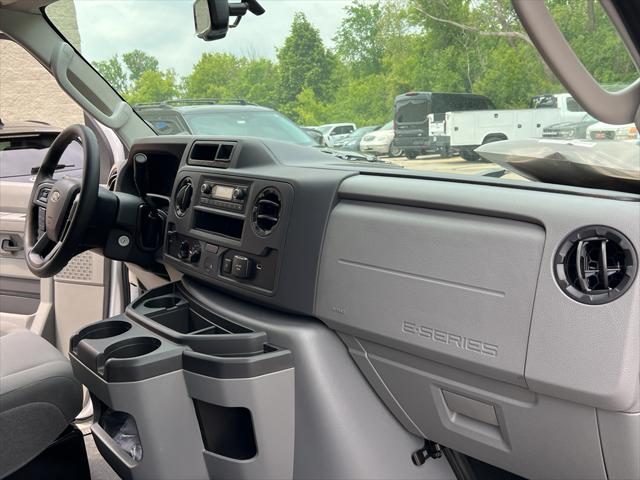 2025 Ford E-350 Cutaway Base