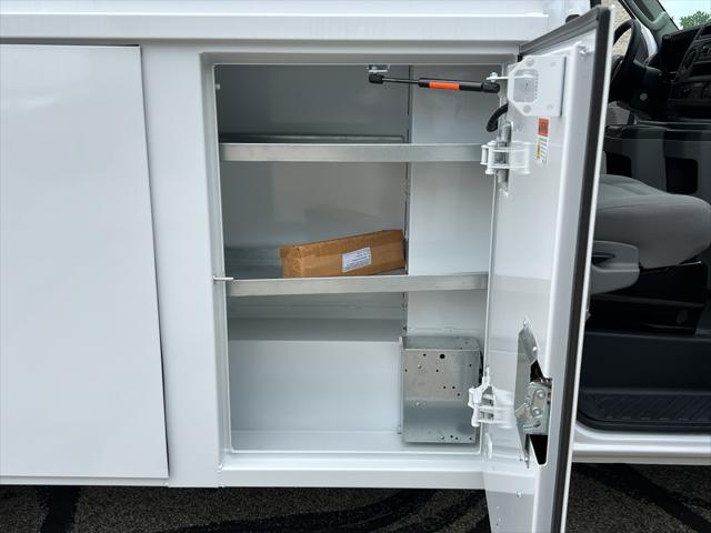 2025 Ford E-350 Cutaway Base