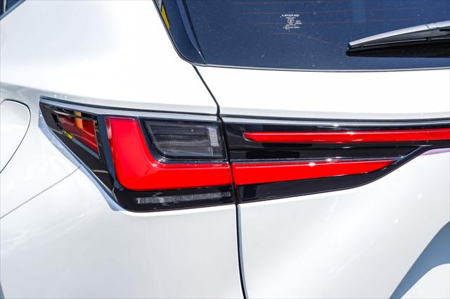 2025 Lexus NX 350h Premium