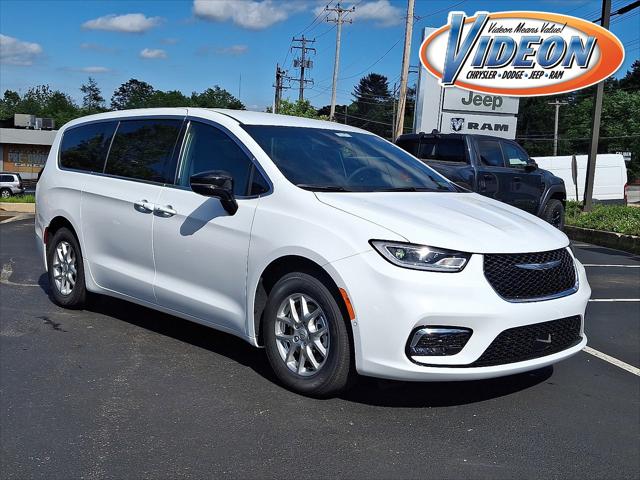 2025 Chrysler Pacifica PACIFICA SELECT
