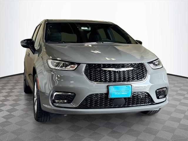 2025 Chrysler Pacifica PACIFICA SELECT AWD