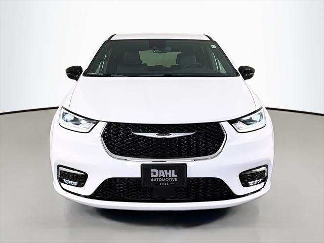 2025 Chrysler Pacifica PACIFICA SELECT