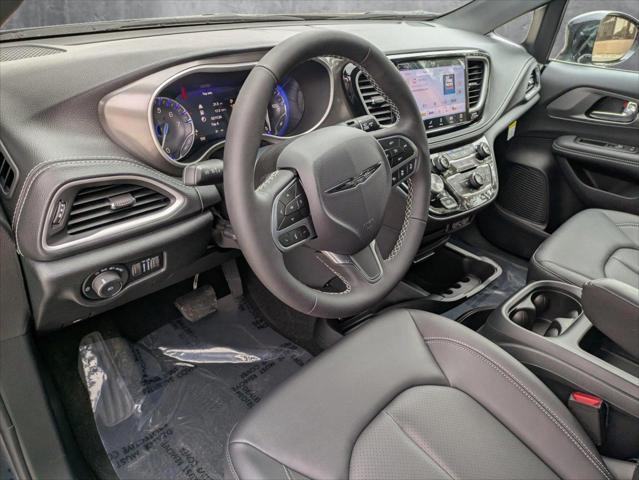 2025 Chrysler Pacifica PACIFICA SELECT