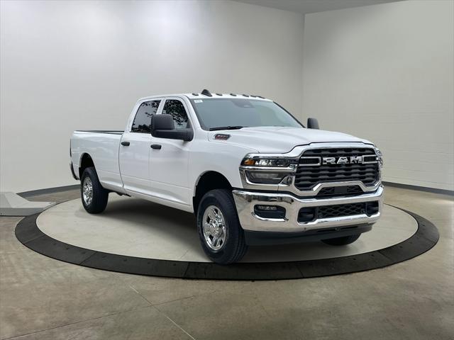 2025 RAM Ram 3500 RAM 3500 TRADESMAN CREW CAB 4X4 8 BOX
