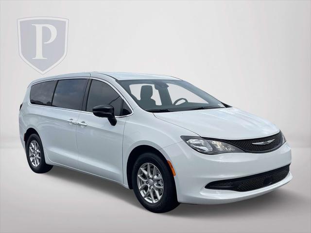 2025 Chrysler Voyager VOYAGER LX