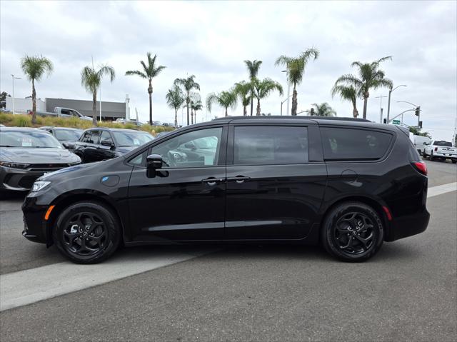 2025 Chrysler Pacifica Hybrid PACIFICA PLUG-IN HYBRID S APPEARANCE
