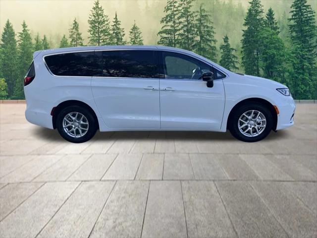 2025 Chrysler Pacifica PACIFICA SELECT