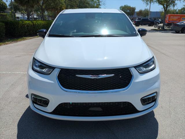 2025 Chrysler Pacifica PACIFICA SELECT