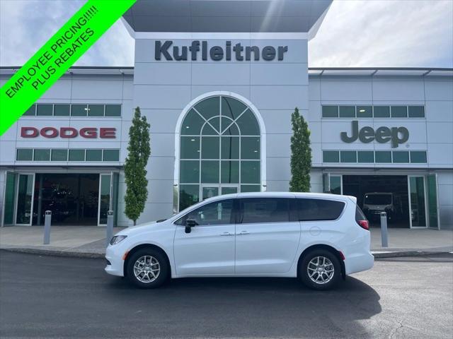 2025 Chrysler Voyager VOYAGER