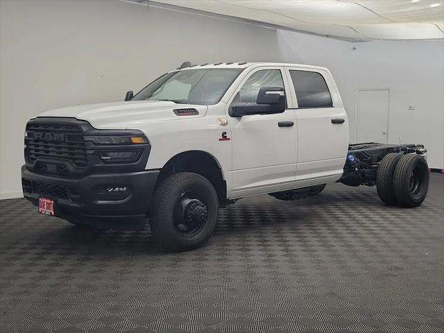 2025 RAM Ram 3500 Chassis Cab RAM 3500 TRADESMAN CREW CAB CHASSIS 4X4 60 CA 2025 RAM Ram 3500 Chassis Cab RAM 3500 TRADESMAN CREW CAB CHASSIS 4X4 60 CA