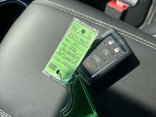 2025 Jeep Grand Cherokee GRAND CHEROKEE L LIMITED 4X4