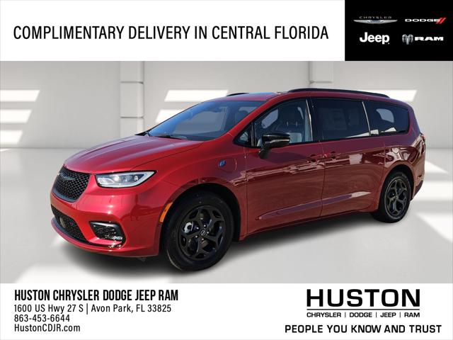 2025 Chrysler Pacifica Hybrid PACIFICA PLUG-IN HYBRID S APPEARANCE