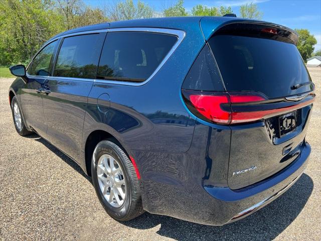 2025 Chrysler Pacifica PACIFICA SELECT