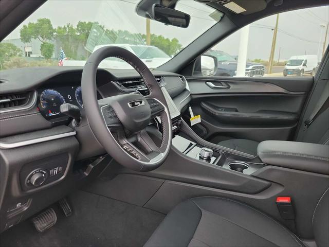 2025 Jeep Grand Cherokee GRAND CHEROKEE L LAREDO X 4X2
