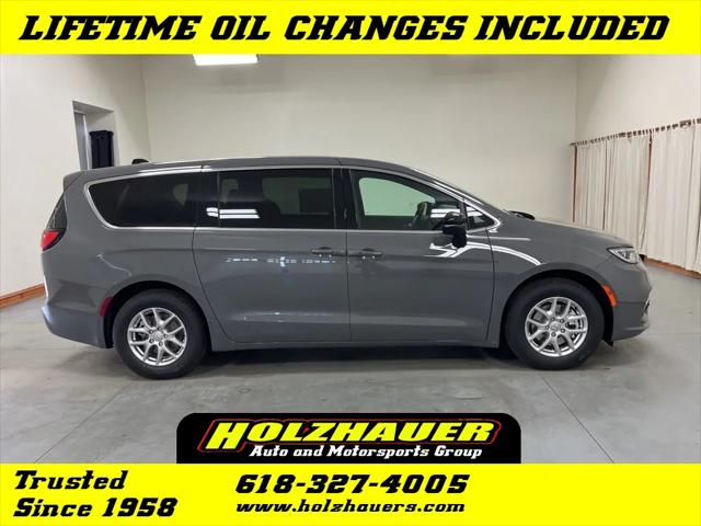 2025 Chrysler Pacifica PACIFICA SELECT