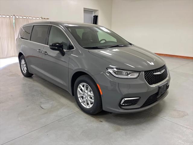 2025 Chrysler Pacifica PACIFICA SELECT