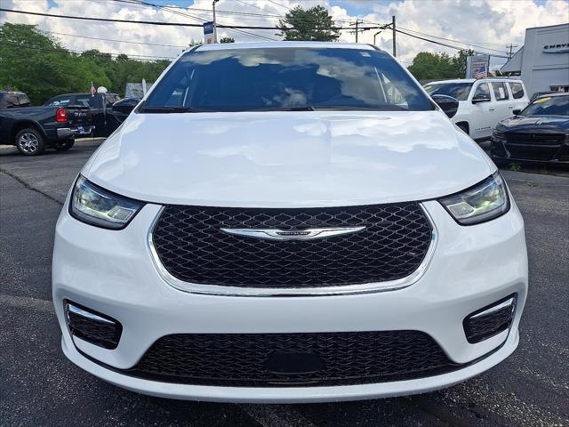 2025 Chrysler Pacifica PACIFICA SELECT