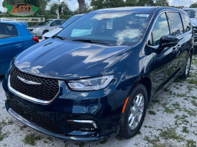 2025 Chrysler Pacifica PACIFICA SELECT