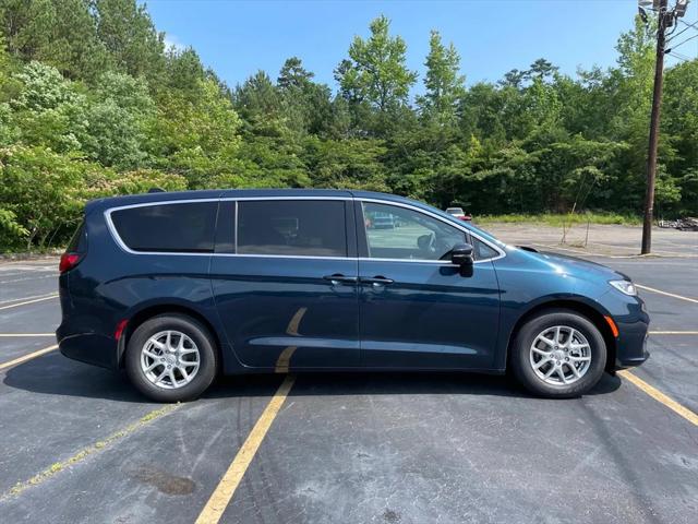 2025 Chrysler Pacifica PACIFICA SELECT