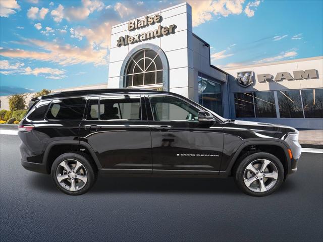 2025 Jeep Grand Cherokee GRAND CHEROKEE L LIMITED 4X4