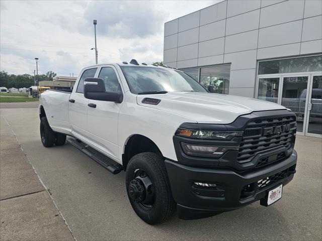 2025 RAM Ram 3500 RAM 3500 TRADESMAN CREW CAB 4X4 8 BOX 2025 RAM Ram 3500 RAM 3500 TRADESMAN CREW CAB 4X4 8 BOX