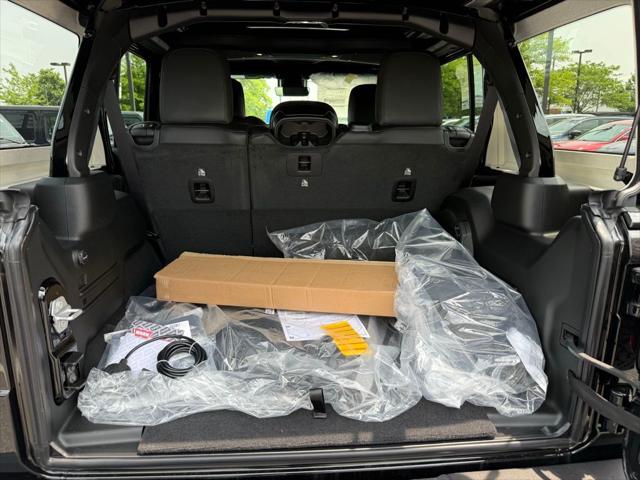2025 Jeep Wrangler WRANGLER 4-DOOR RUBICON 392