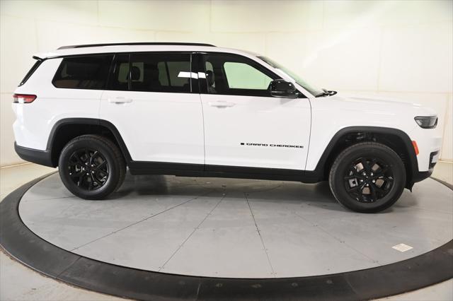 2025 Jeep Grand Cherokee GRAND CHEROKEE L ALTITUDE X 4X4
