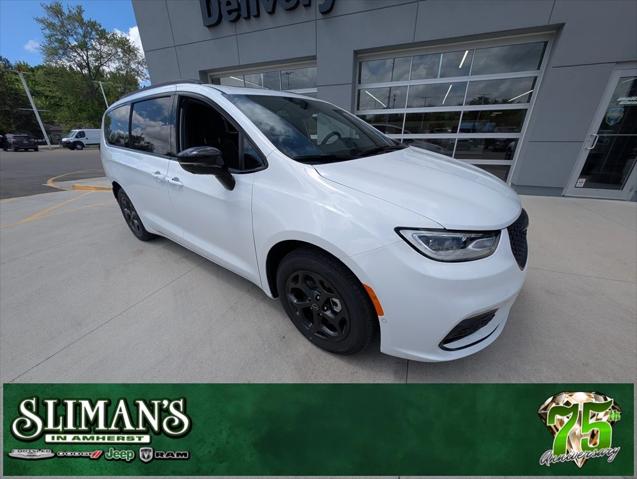 2025 Chrysler Pacifica Hybrid PACIFICA PLUG-IN HYBRID S APPEARANCE