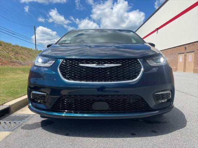 2025 Chrysler Pacifica PACIFICA SELECT