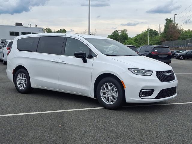 2025 Chrysler Pacifica PACIFICA SELECT