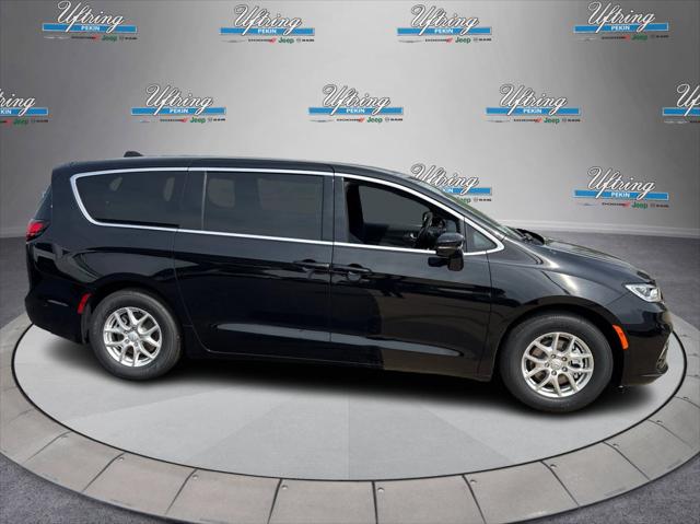 2025 Chrysler Pacifica PACIFICA SELECT