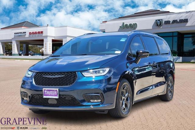 2025 Chrysler Pacifica Hybrid PACIFICA PLUG-IN HYBRID S APPEARANCE