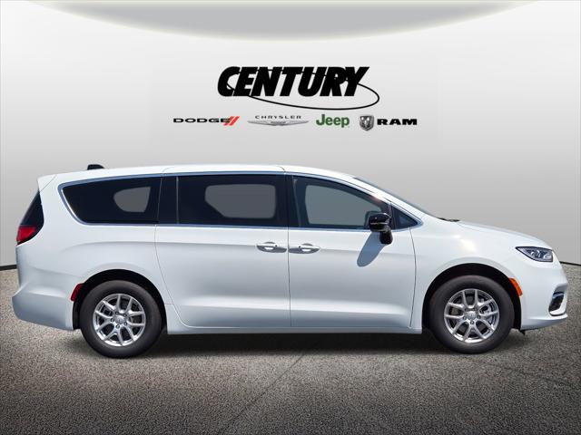 2025 Chrysler Pacifica PACIFICA SELECT