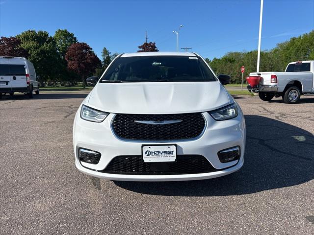 2025 Chrysler Pacifica PACIFICA SELECT