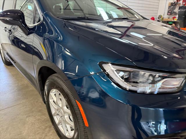 2025 Chrysler Pacifica PACIFICA SELECT