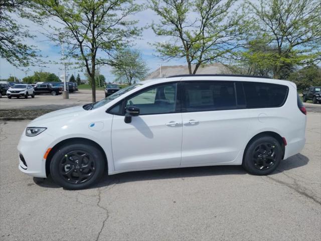2025 Chrysler Pacifica Hybrid PACIFICA PLUG-IN HYBRID S APPEARANCE