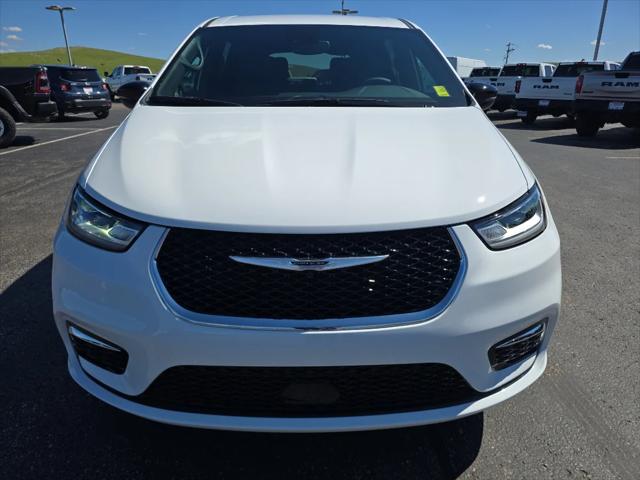 2025 Chrysler Pacifica PACIFICA SELECT AWD