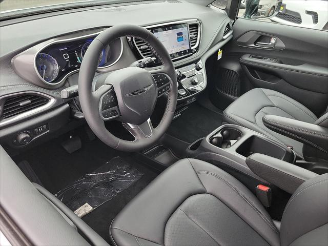 2025 Chrysler Pacifica PACIFICA SELECT