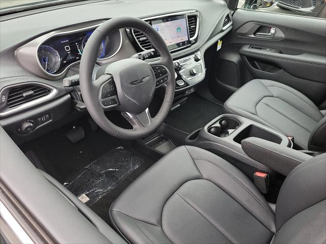 2025 Chrysler Pacifica PACIFICA SELECT