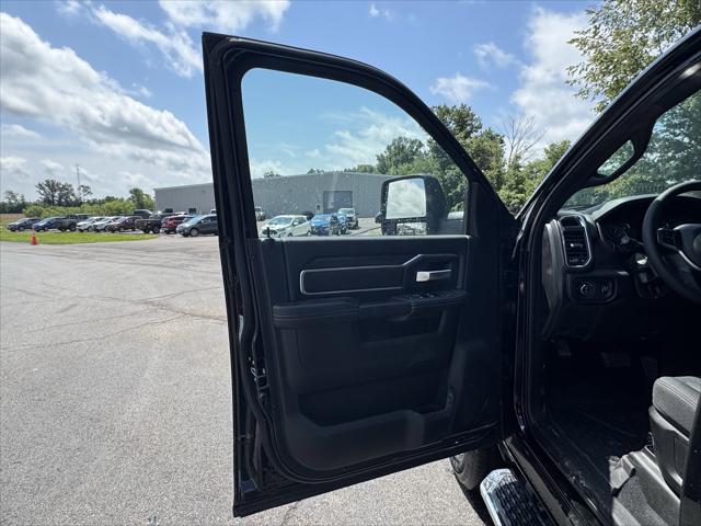 2025 RAM Ram 3500 RAM 3500 BIG HORN CREW CAB 4X4 64 BOX