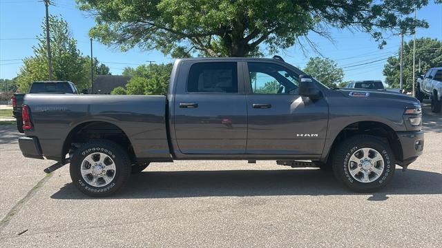 2025 RAM Ram 3500 RAM 3500 BIG HORN CREW CAB 4X4 64 BOX