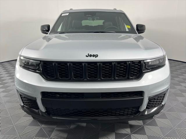 2025 Jeep Grand Cherokee GRAND CHEROKEE L LIMITED 4X2