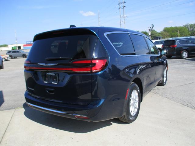 2025 Chrysler Pacifica PACIFICA SELECT