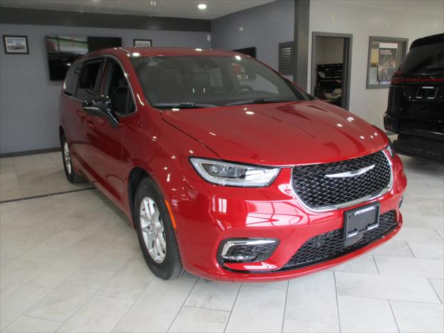 2025 Chrysler Pacifica PACIFICA SELECT